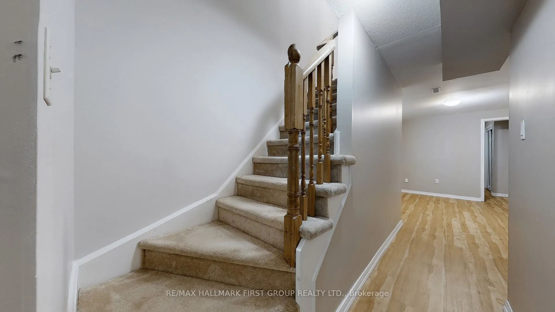 39 ROBIDEAU Place