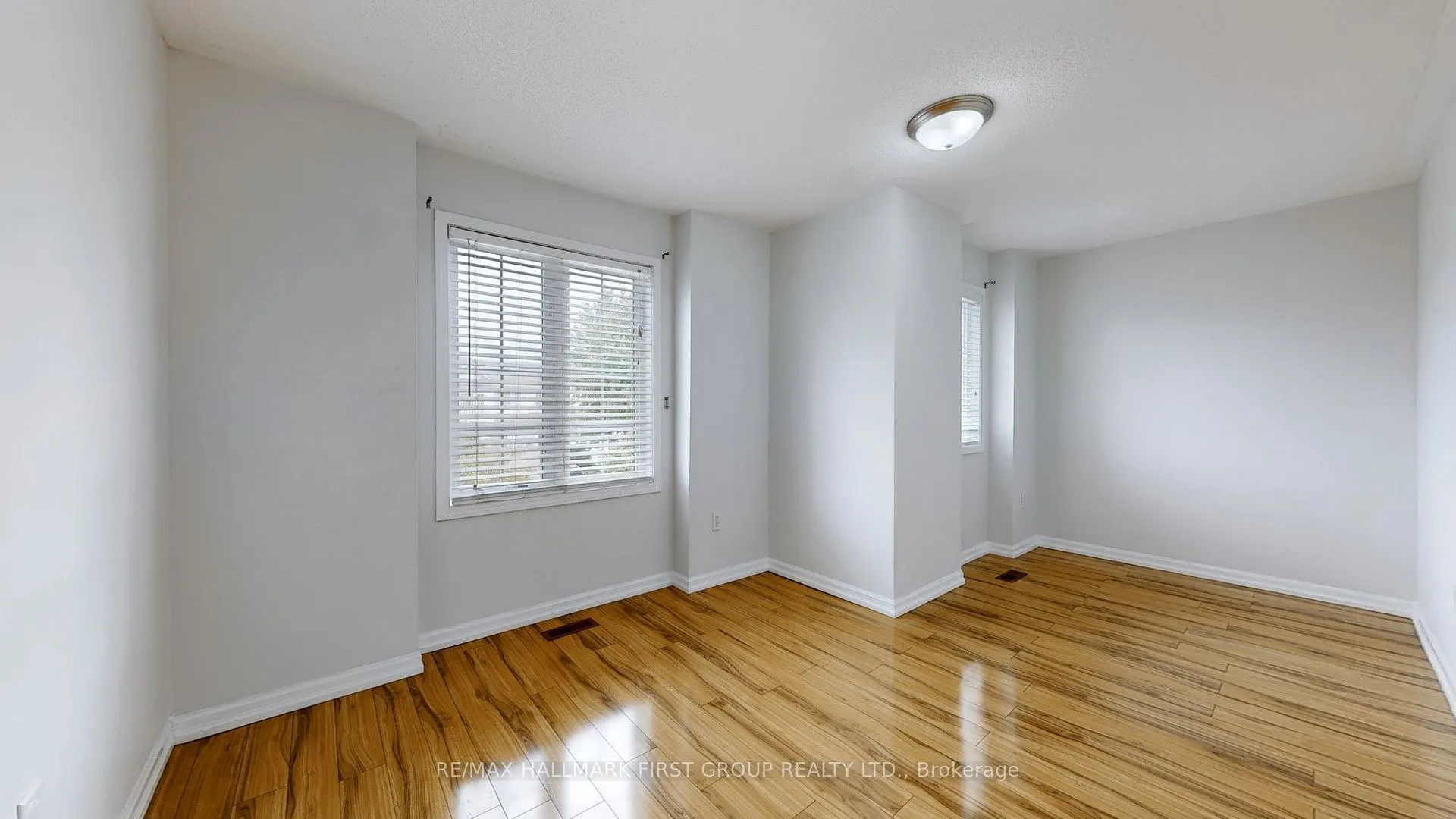 39 ROBIDEAU Place