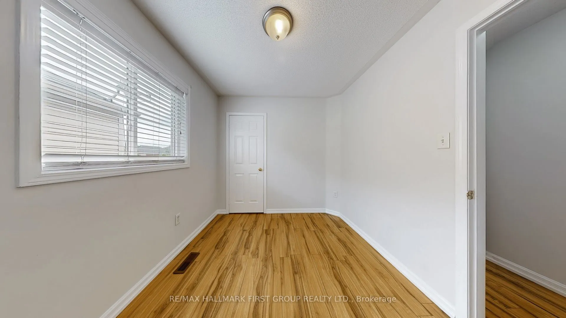 39 ROBIDEAU Place