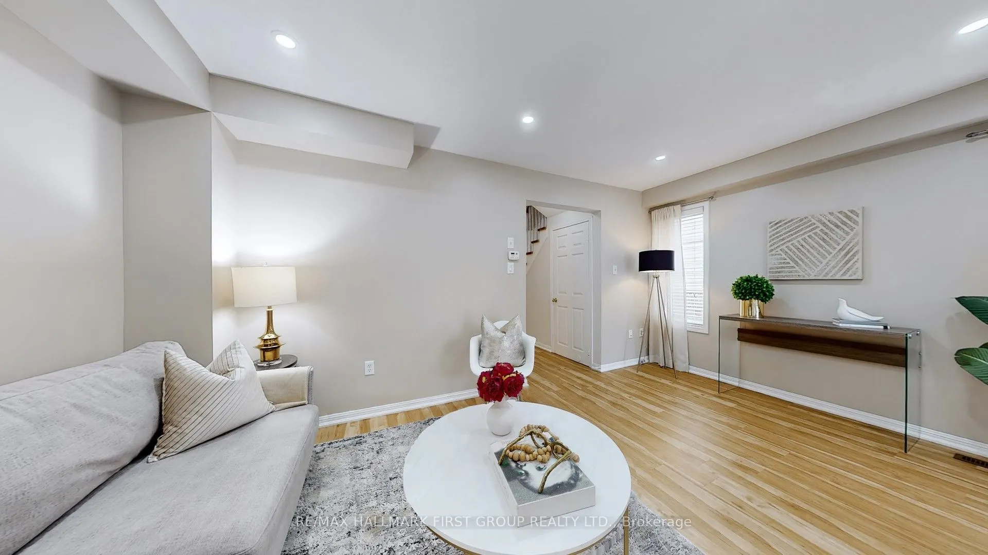 39 ROBIDEAU Place