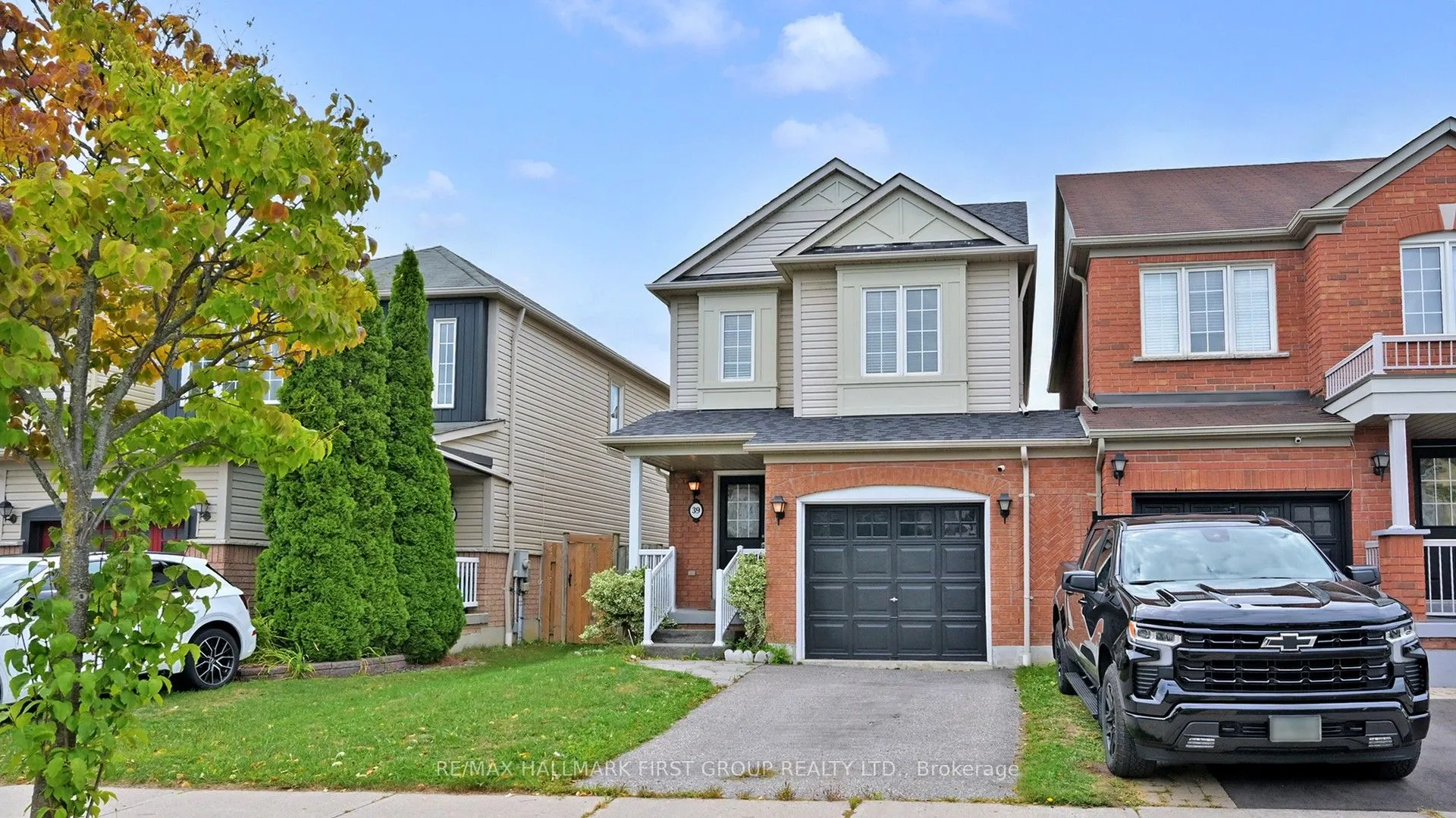39 ROBIDEAU Place