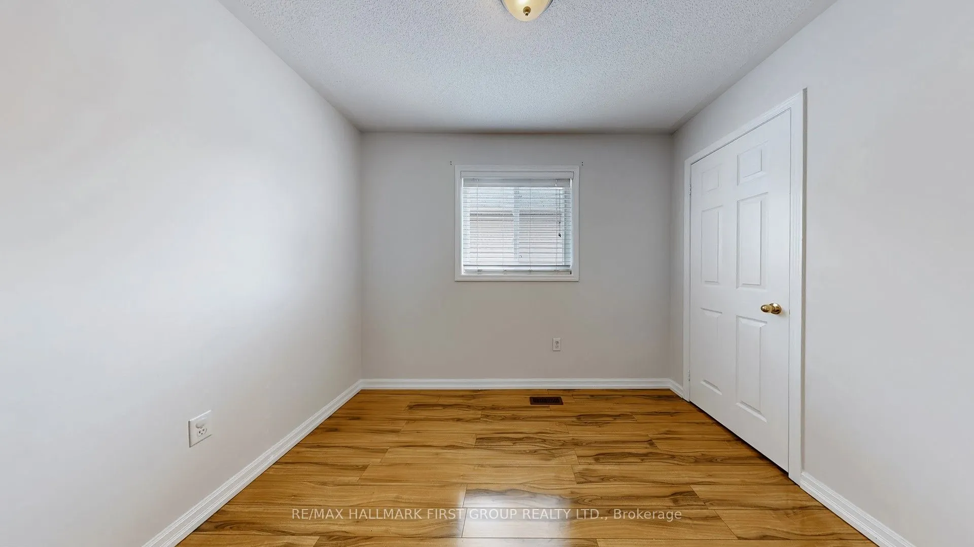 39 ROBIDEAU Place