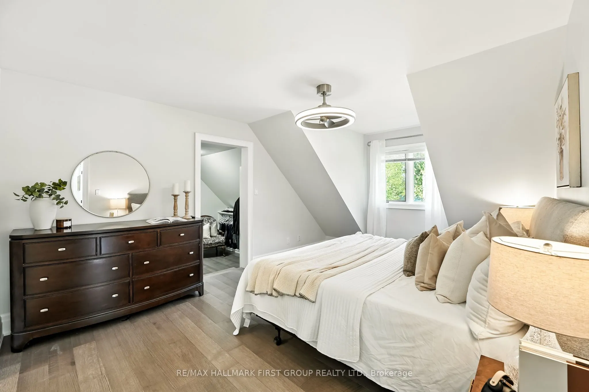 47 Sherwood Road E