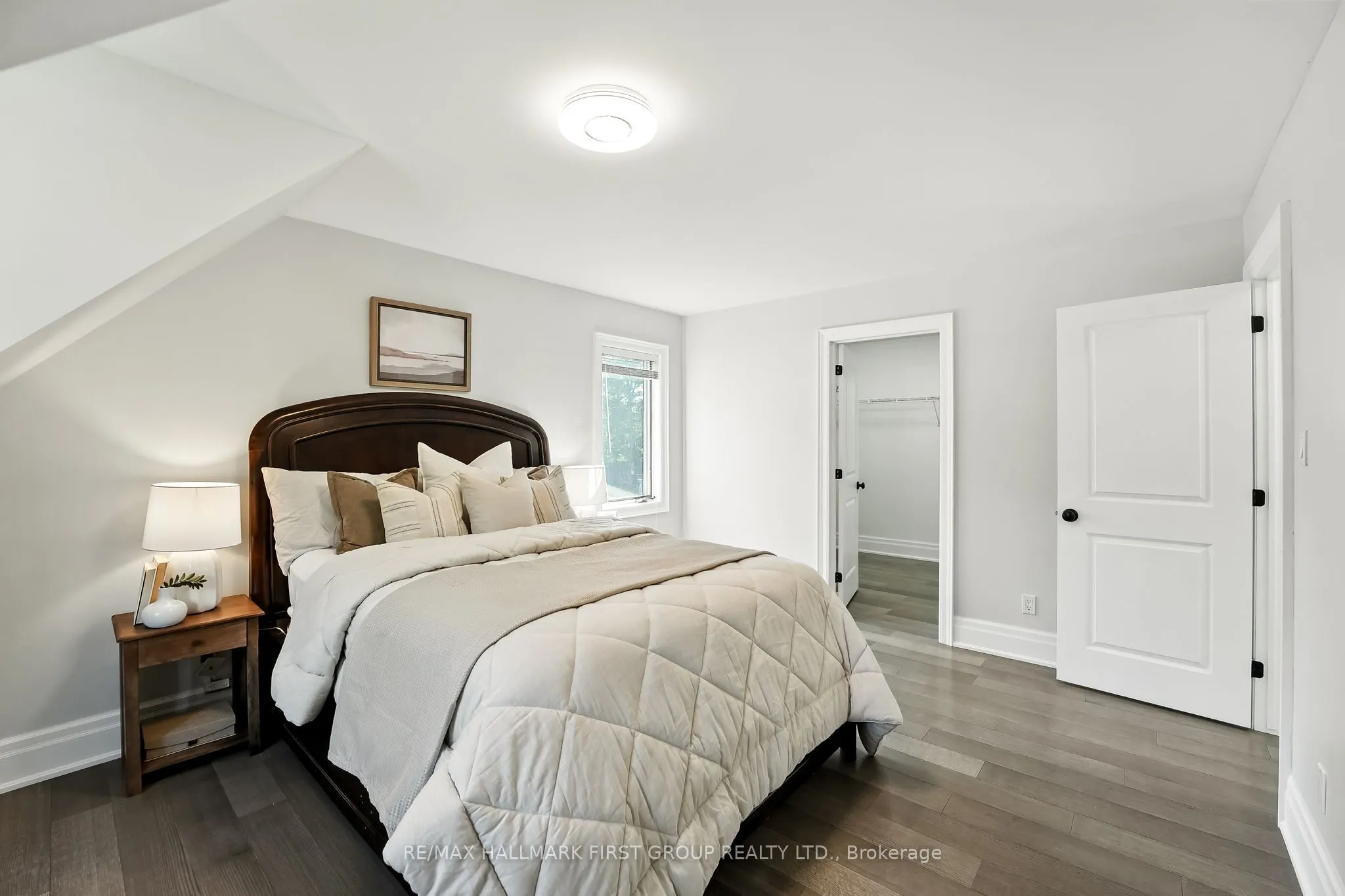 47 Sherwood Road E