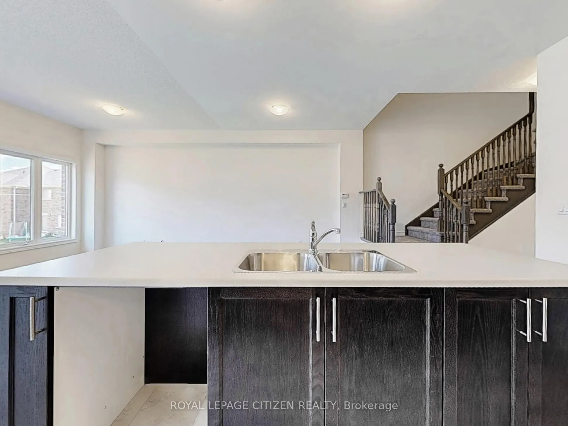105 North Garden Boulevard