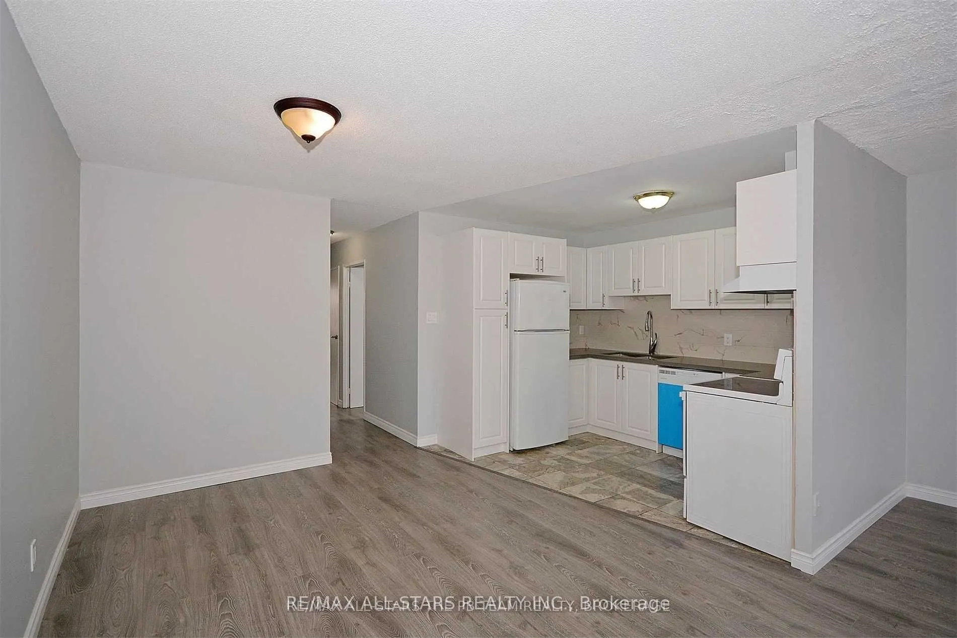 52 August Avenue, #204