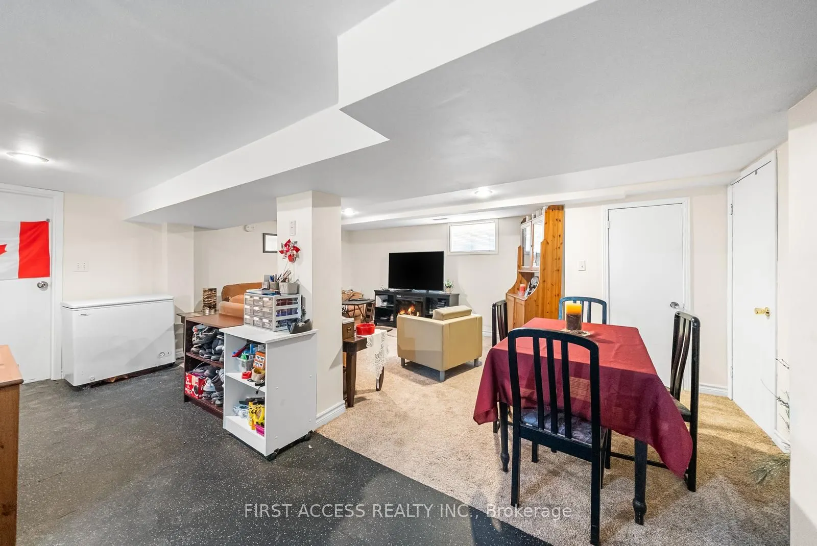 1005 Cosburn Avenue