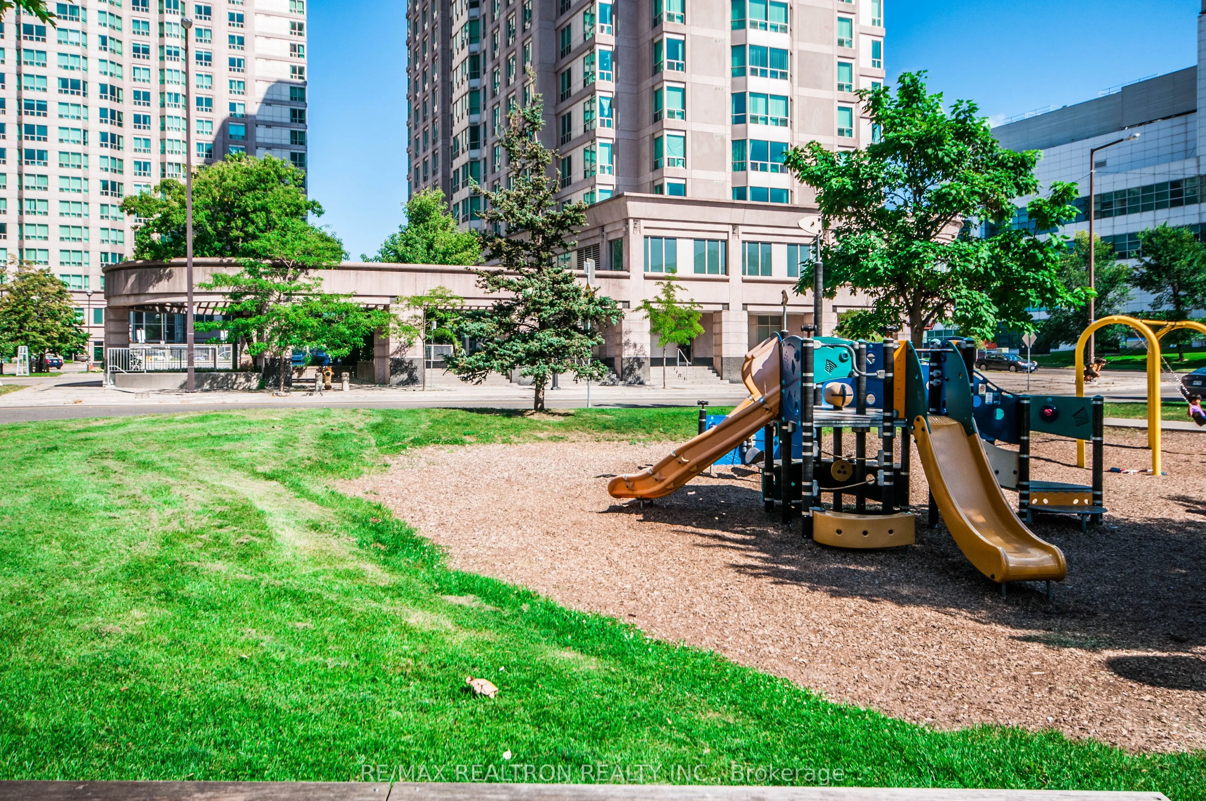 36 Lee Centre Drive, #3102