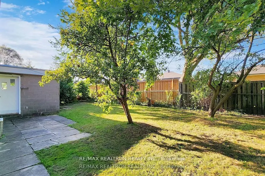 30 Calumet Crescent, #Bsmnt