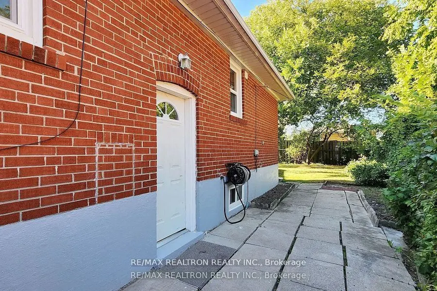 30 Calumet Crescent, #Bsmnt