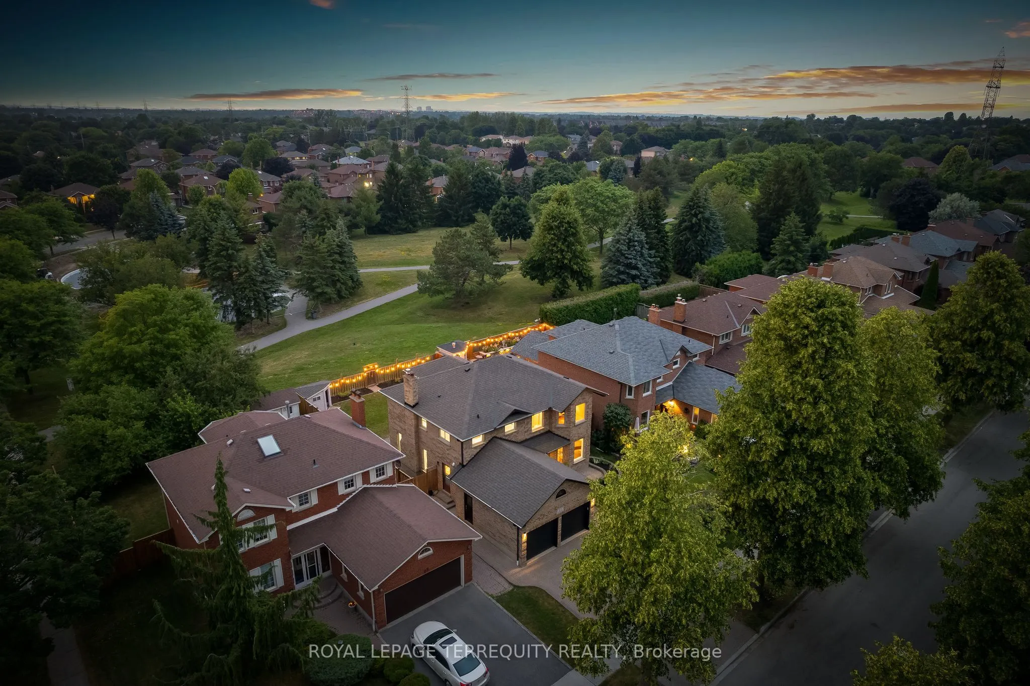 77 Ingleborough Drive