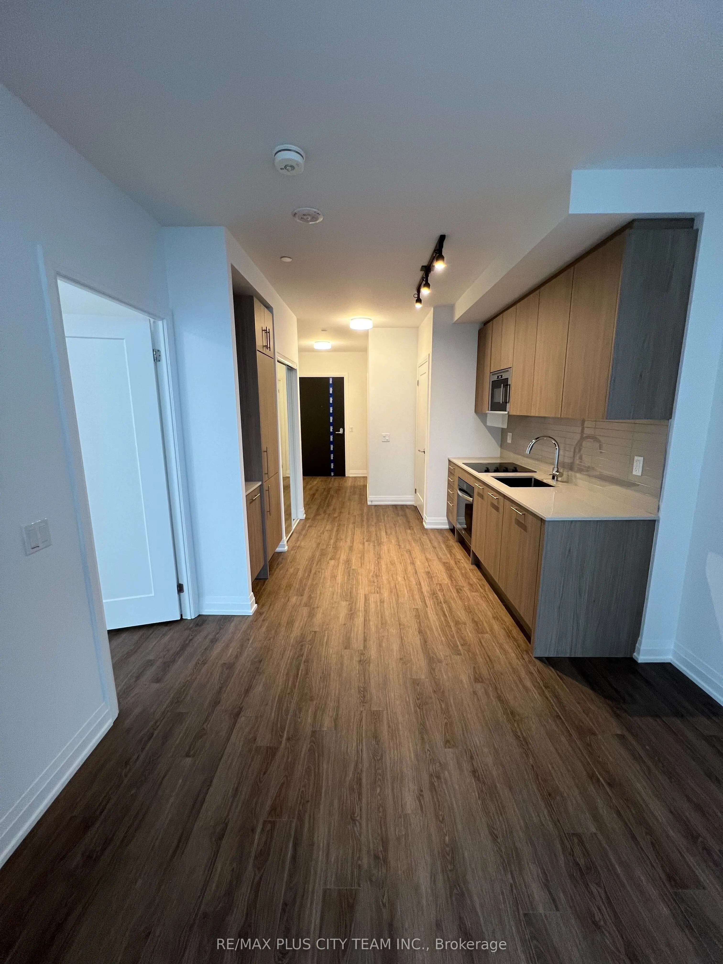 286 Main Street, #1106