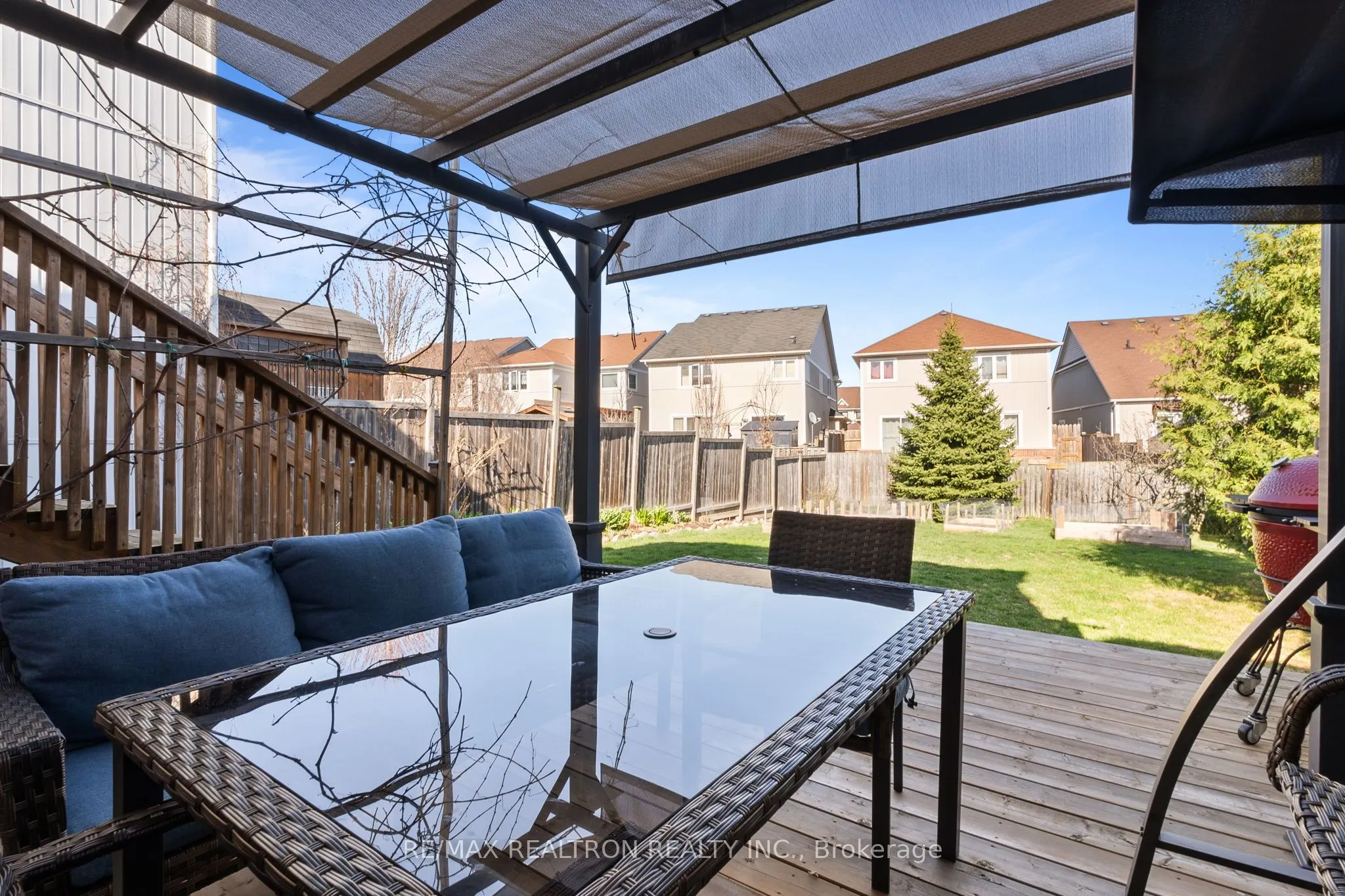 1308 Ashgrove Crescent