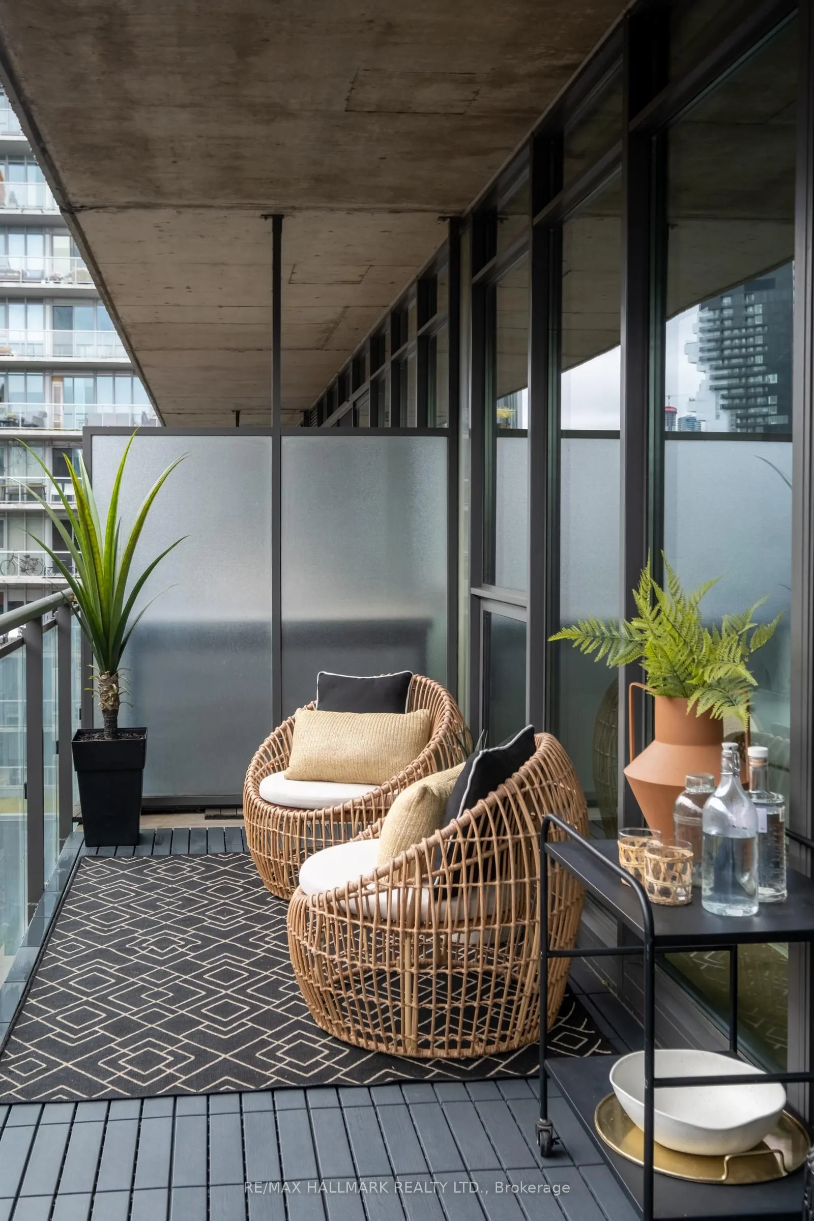 90 Broadview Avenue, #607