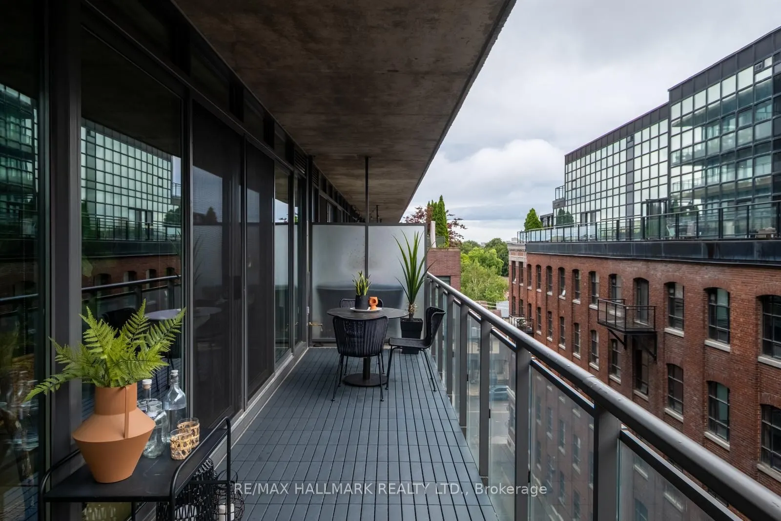 90 Broadview Avenue, #607