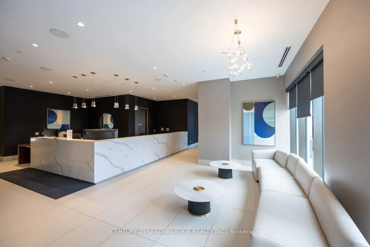 2550 Simcoe Street N, #202