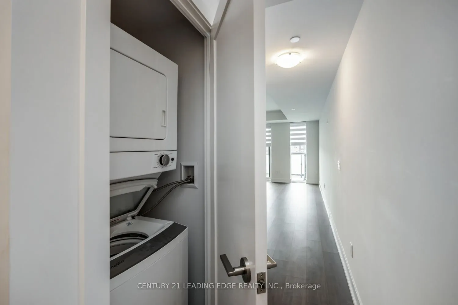 2550 Simcoe Street N, #202