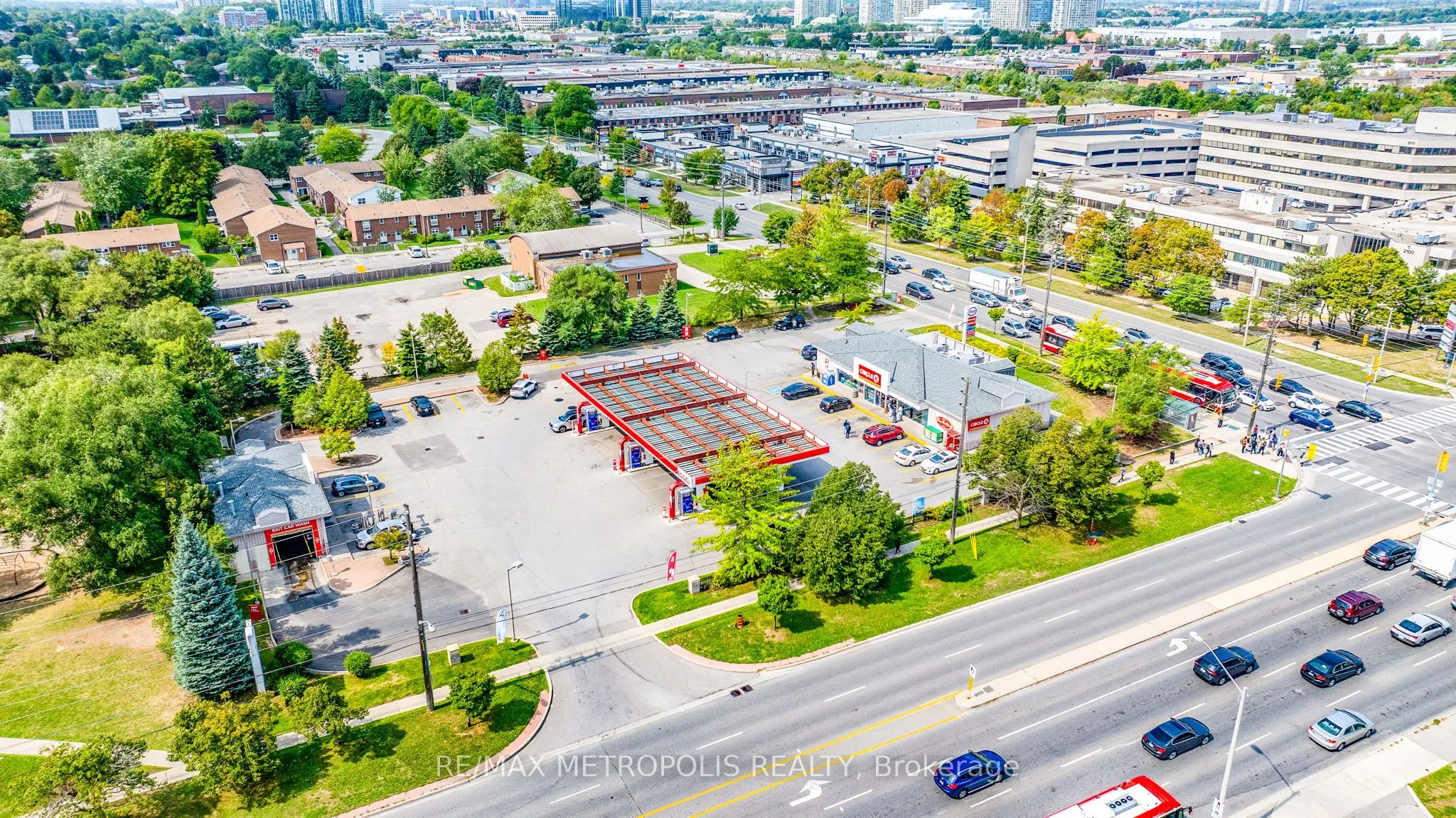 10 Meadowglen Place, #403
