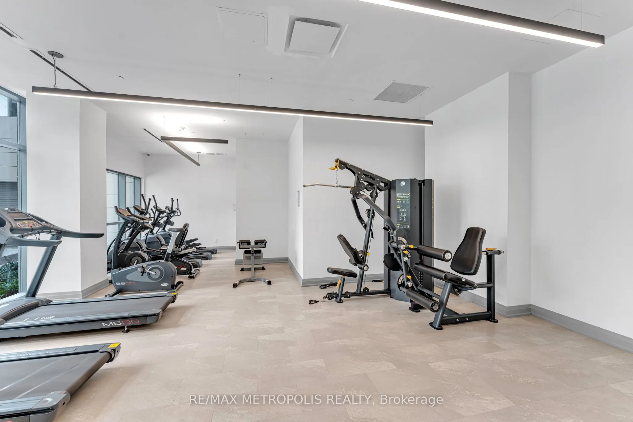 10 Meadowglen Place, #403