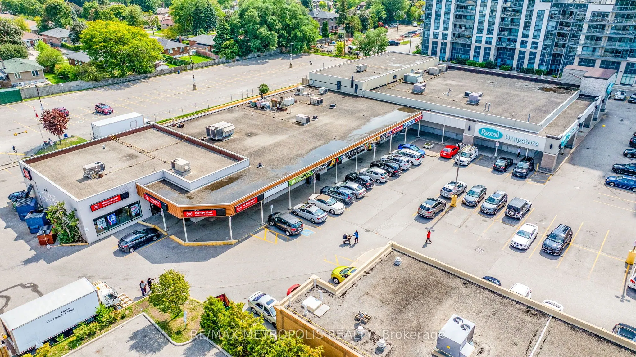 10 Meadowglen Place, #403