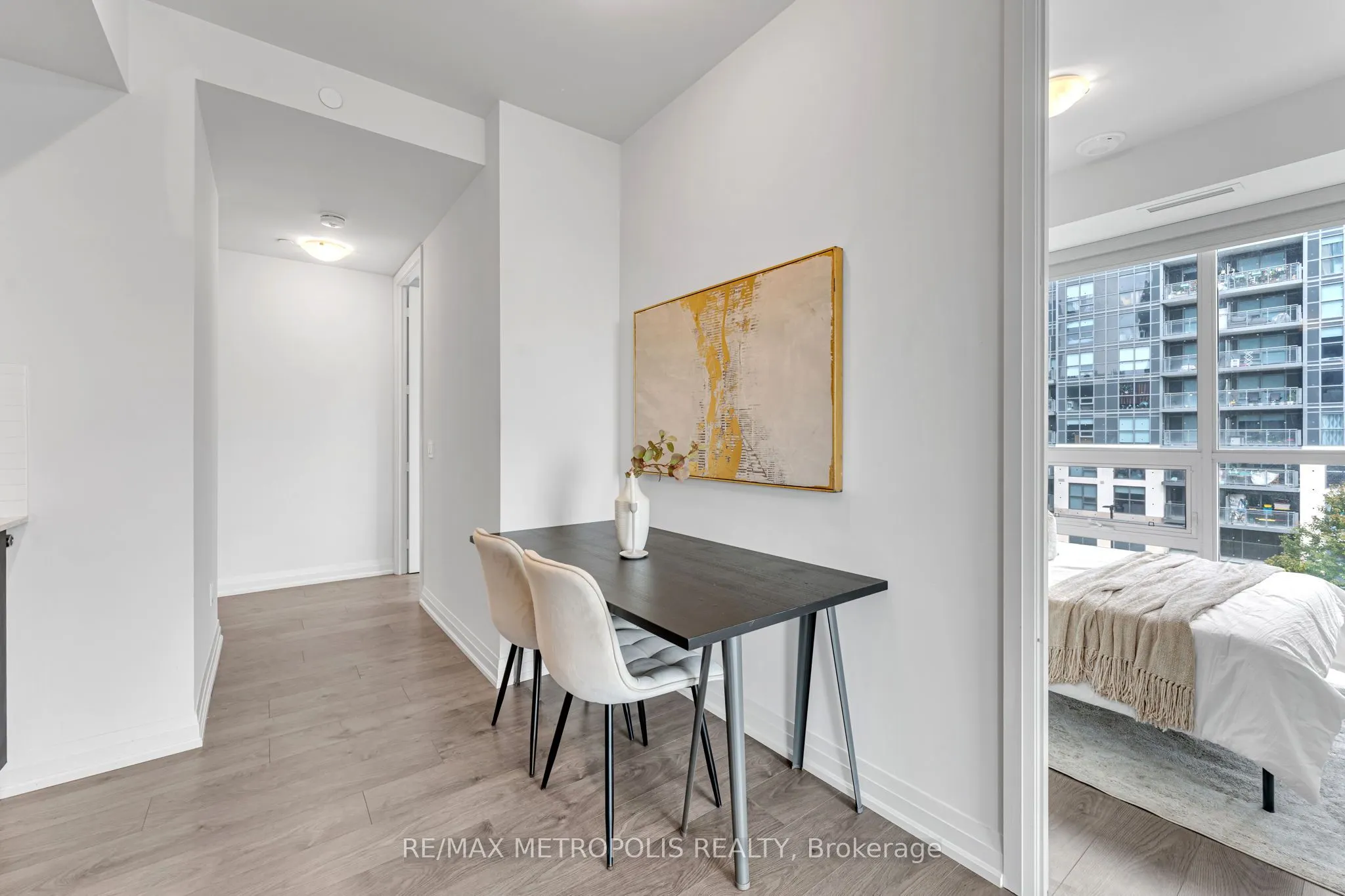 10 Meadowglen Place, #403