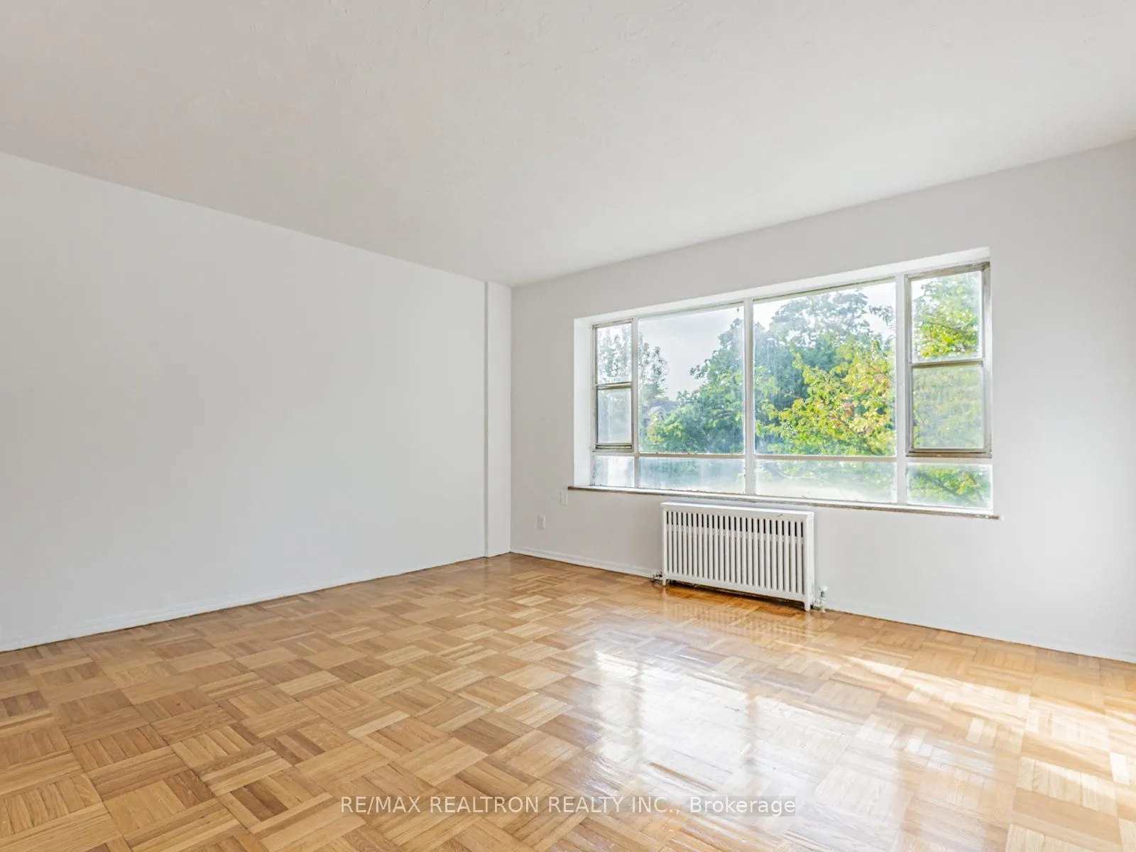 156 Kingston Road, #304