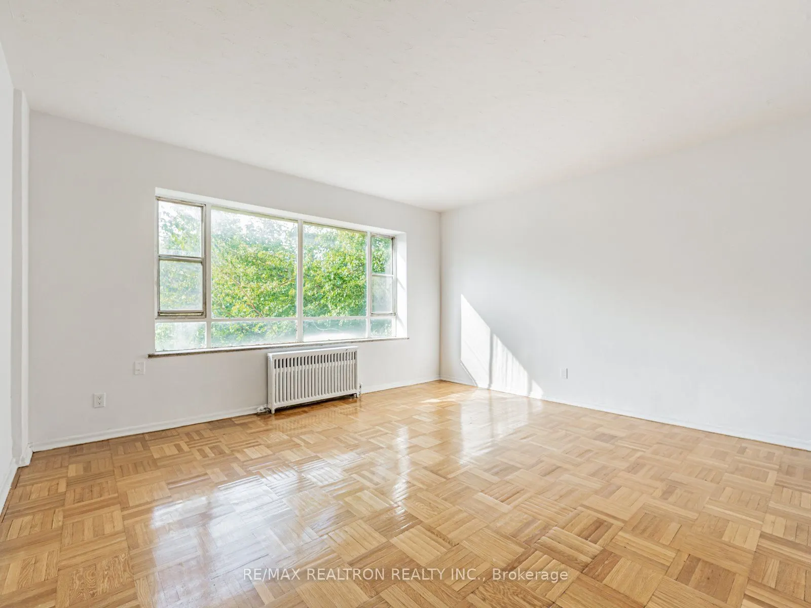 156 Kingston Road, #304