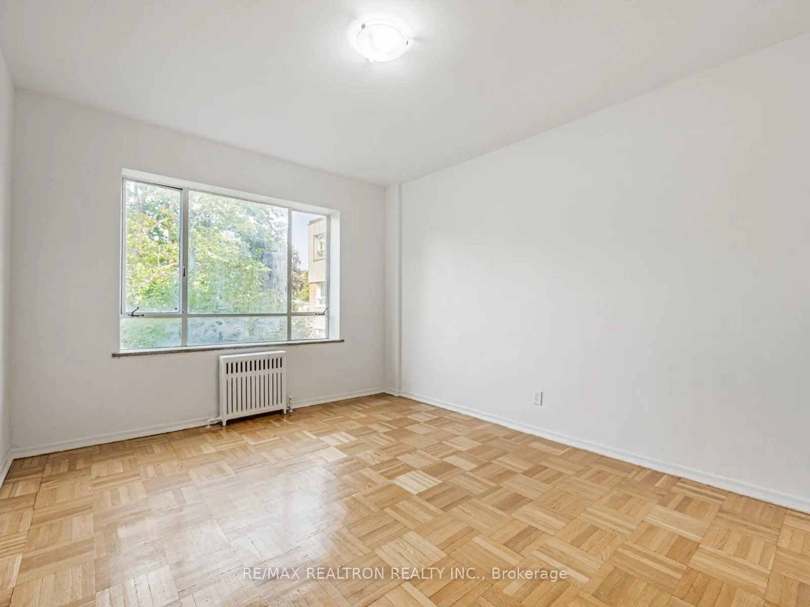 156 Kingston Road, #304