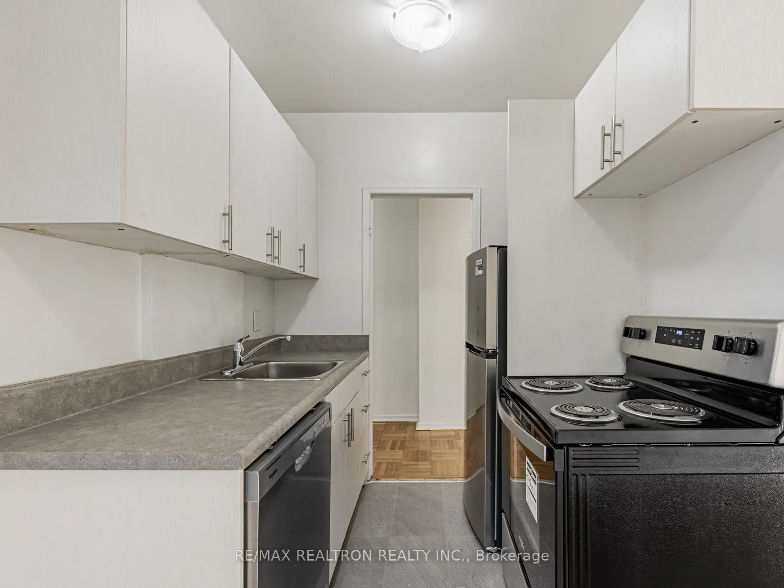 156 Kingston Road, #304