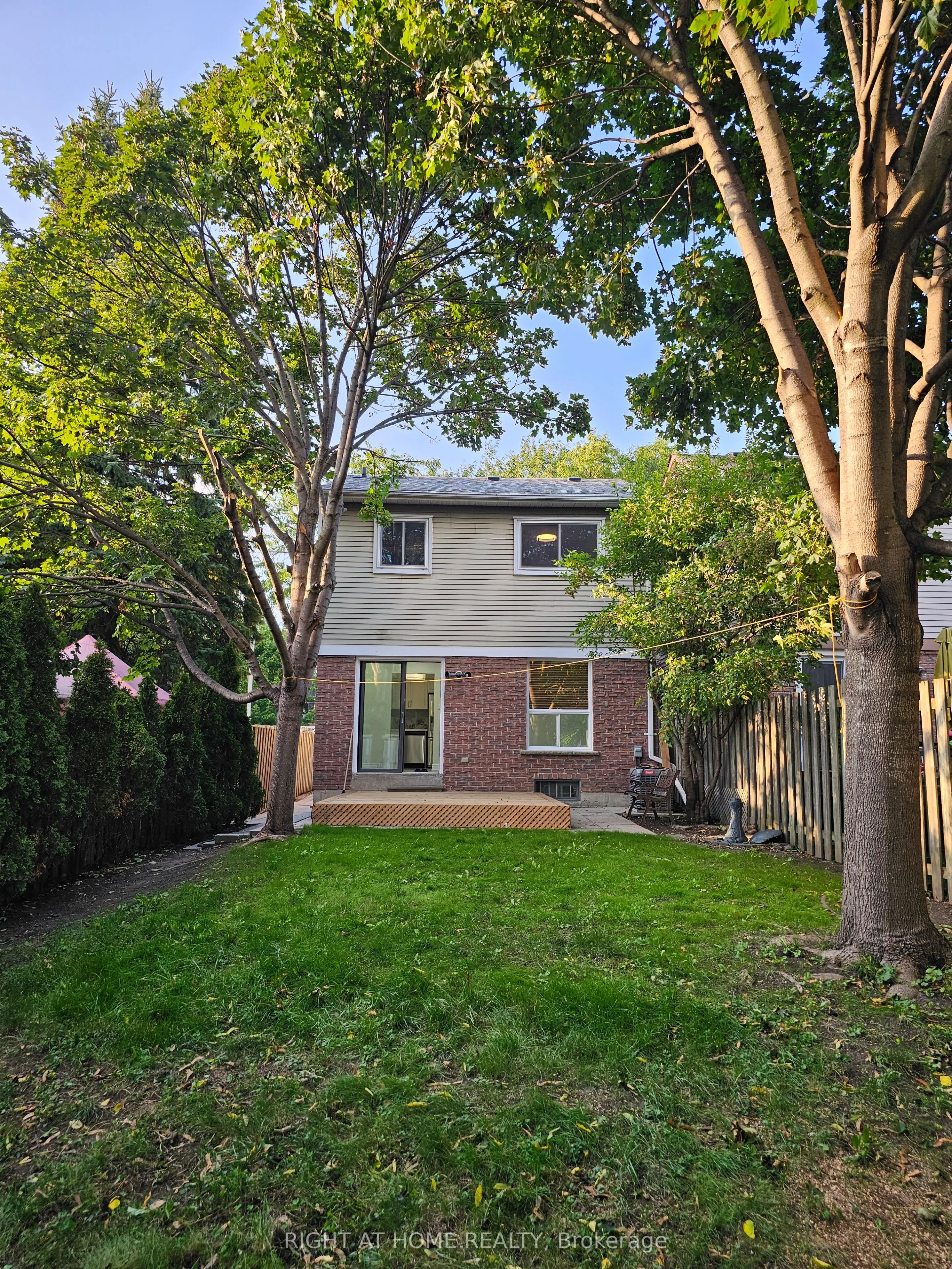 19 Greenfield Crescent