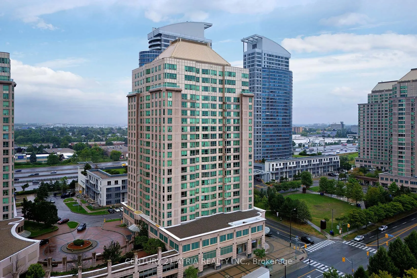 8 Lee Centre Drive, #710