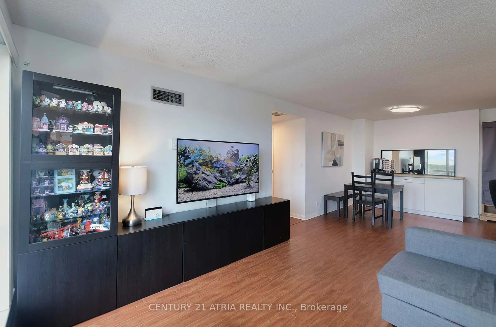 8 Lee Centre Drive, #710
