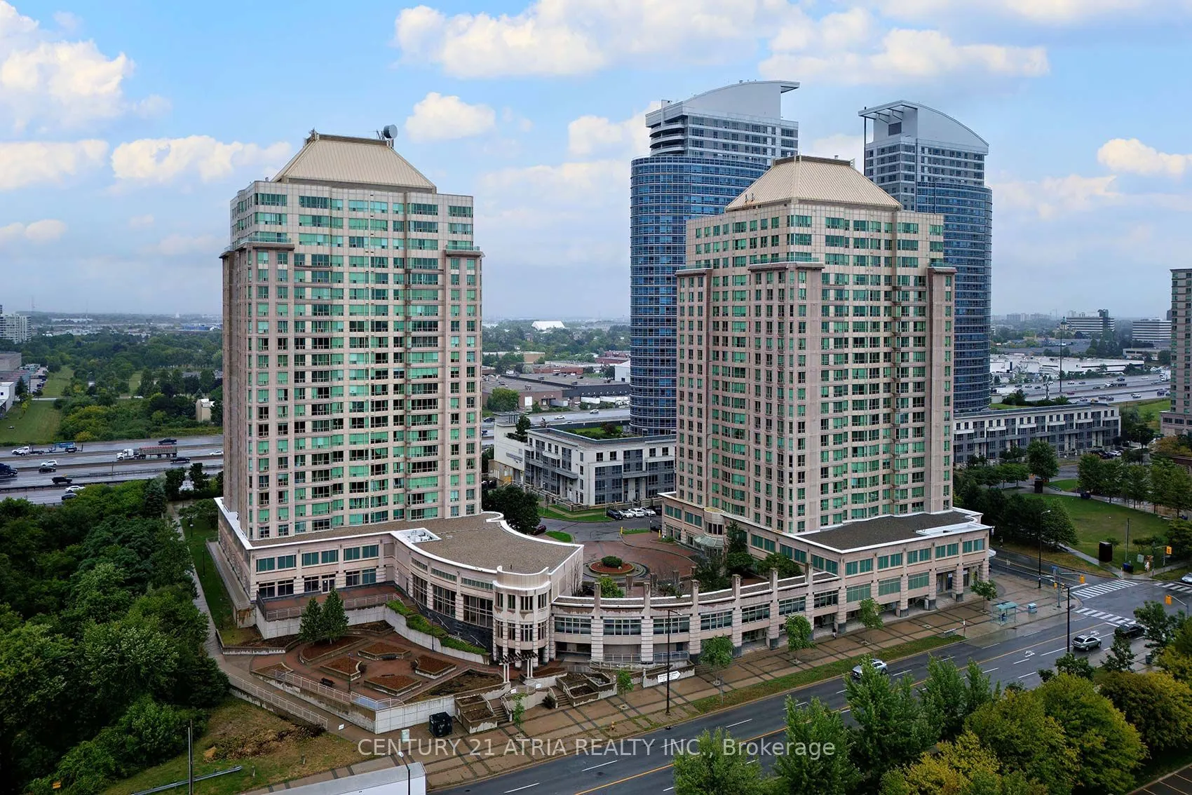 8 Lee Centre Drive, #710