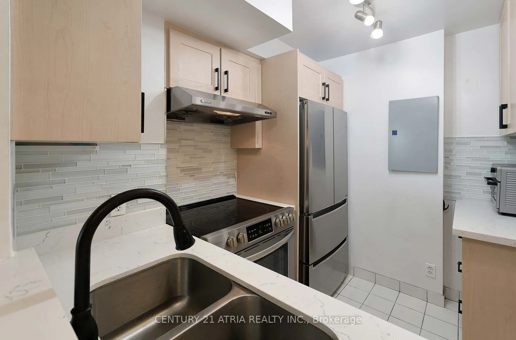 8 Lee Centre Drive, #710