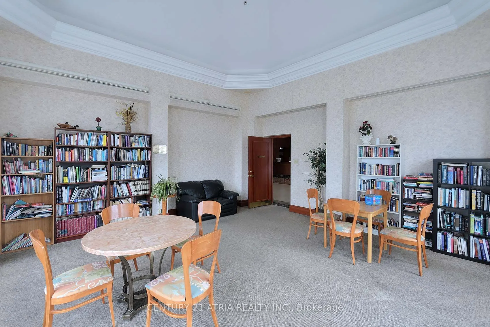 8 Lee Centre Drive, #710