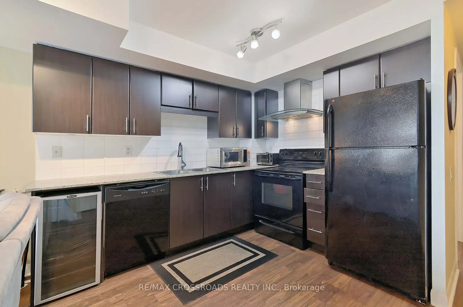 190 Borough Drive, #2011