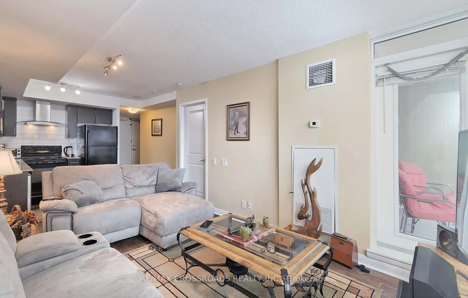 190 Borough Drive, #2011