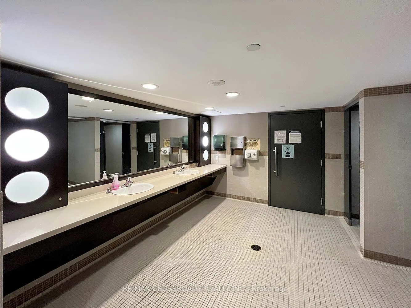 190 Borough Drive, #2011