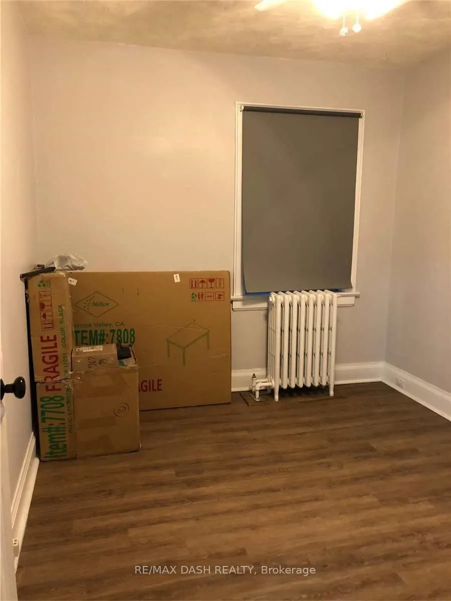 38 Hammersmith Avenue, #Main