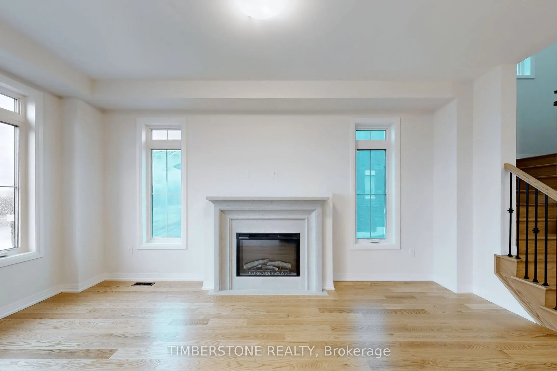 1103 Zircon Manor
