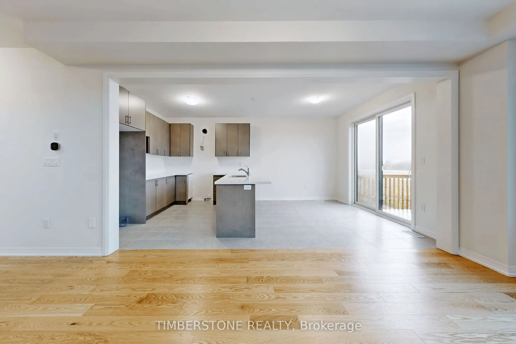1103 Zircon Manor
