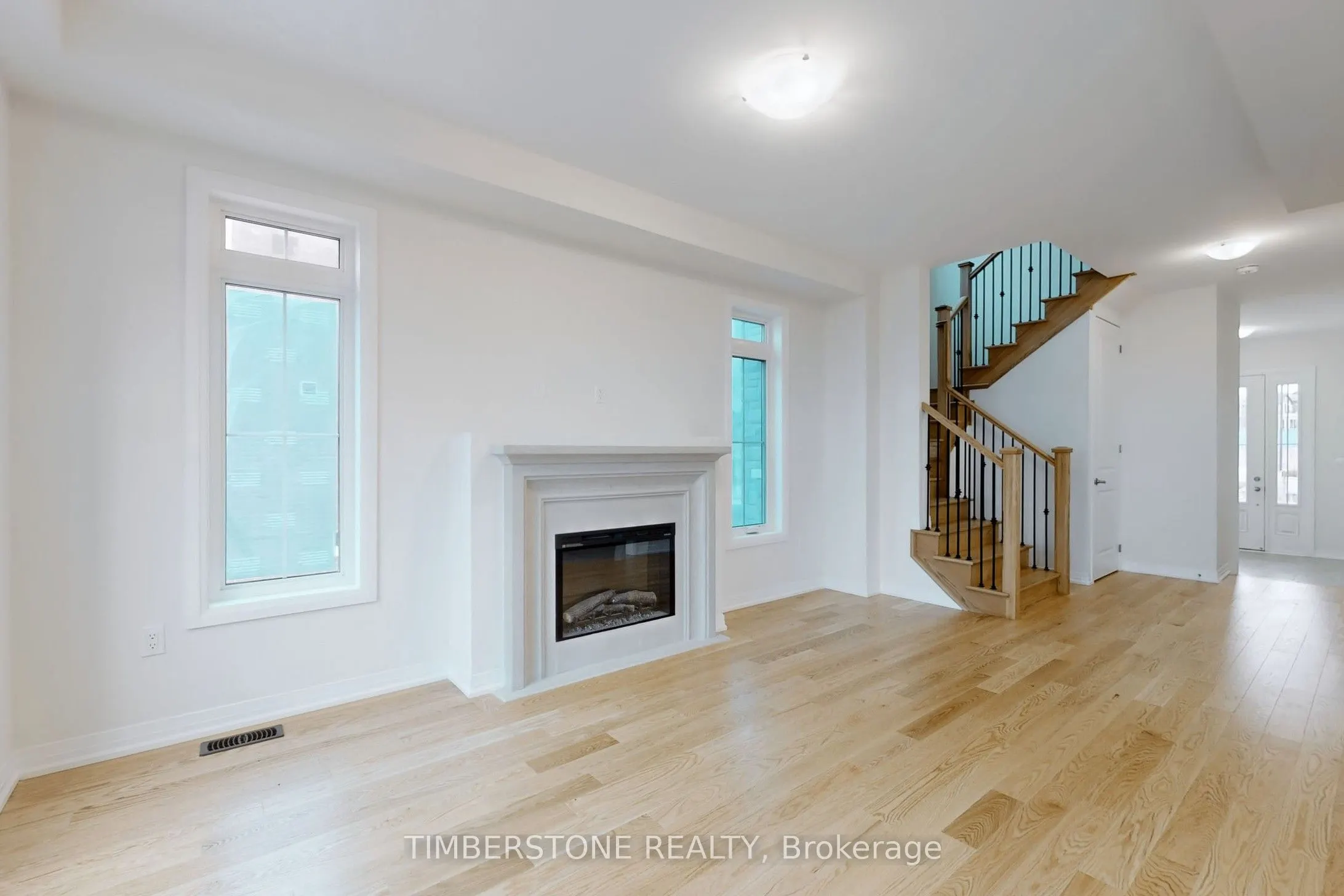 1103 Zircon Manor
