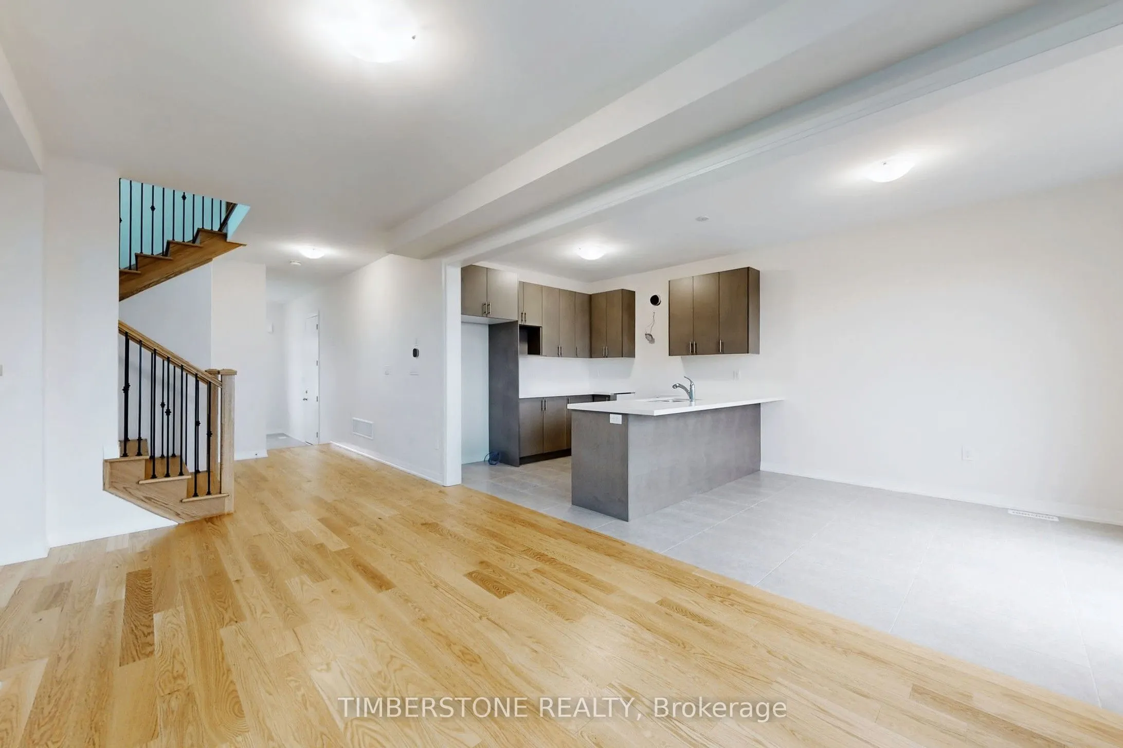 1103 Zircon Manor