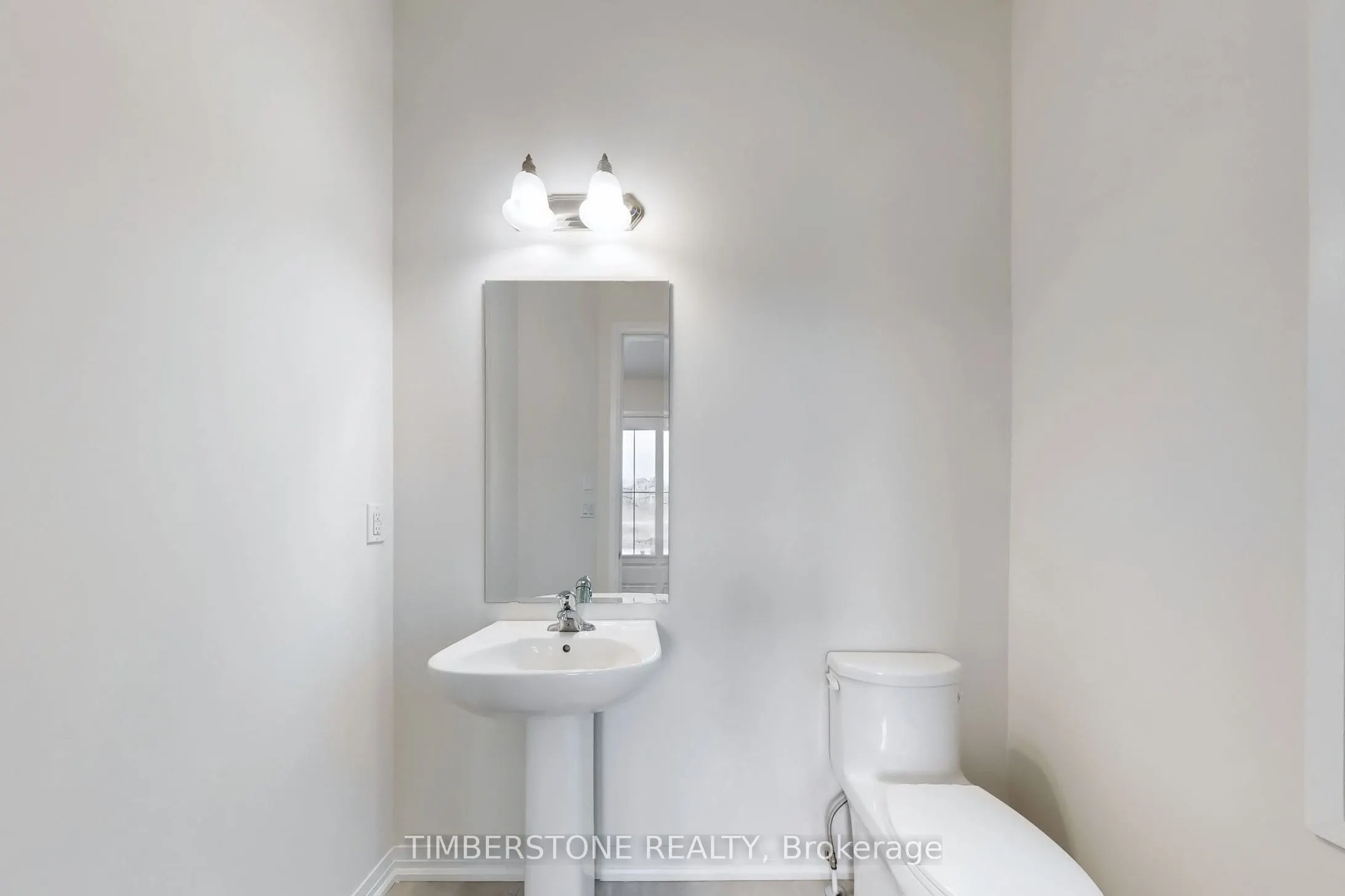 1103 Zircon Manor