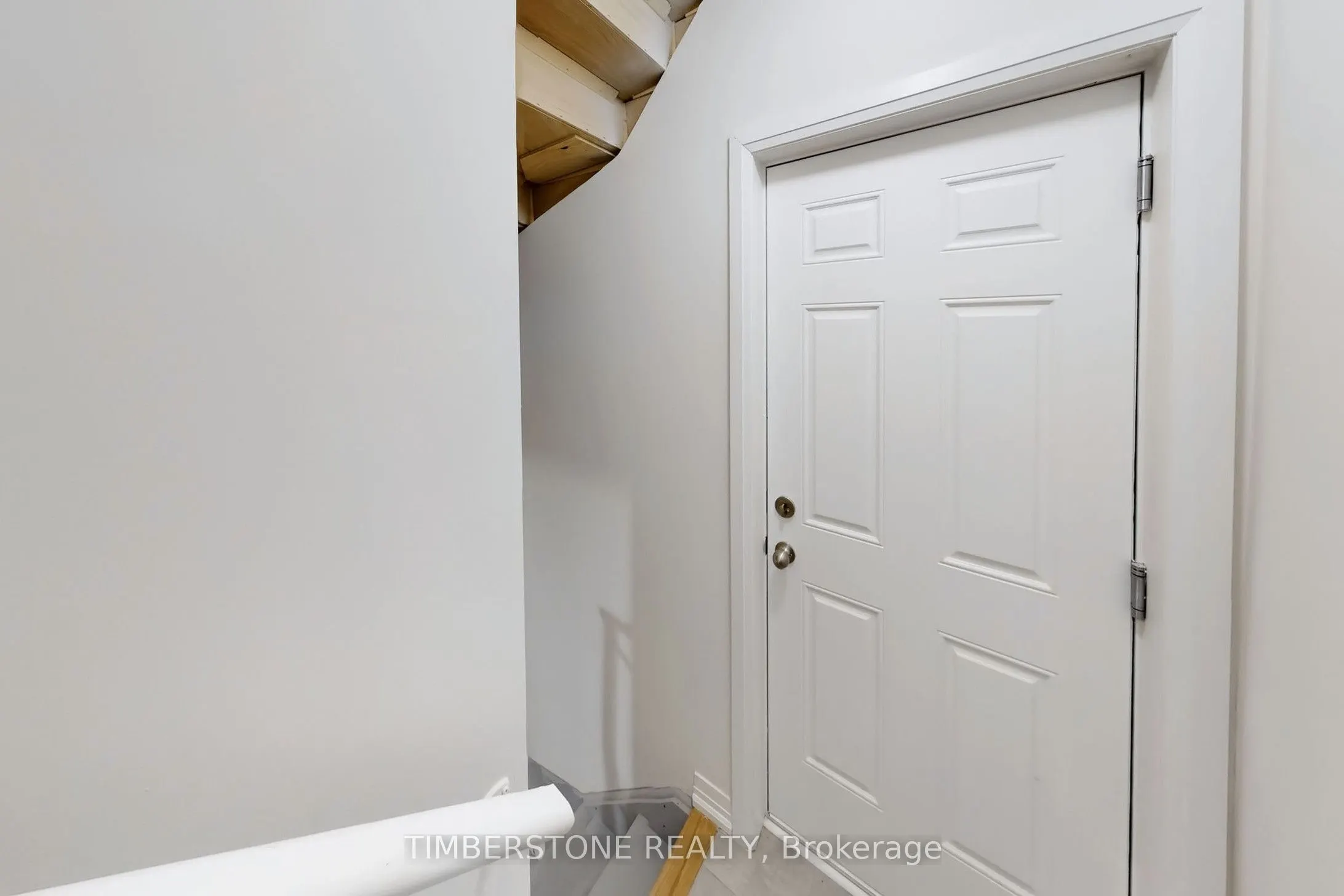 1103 Zircon Manor