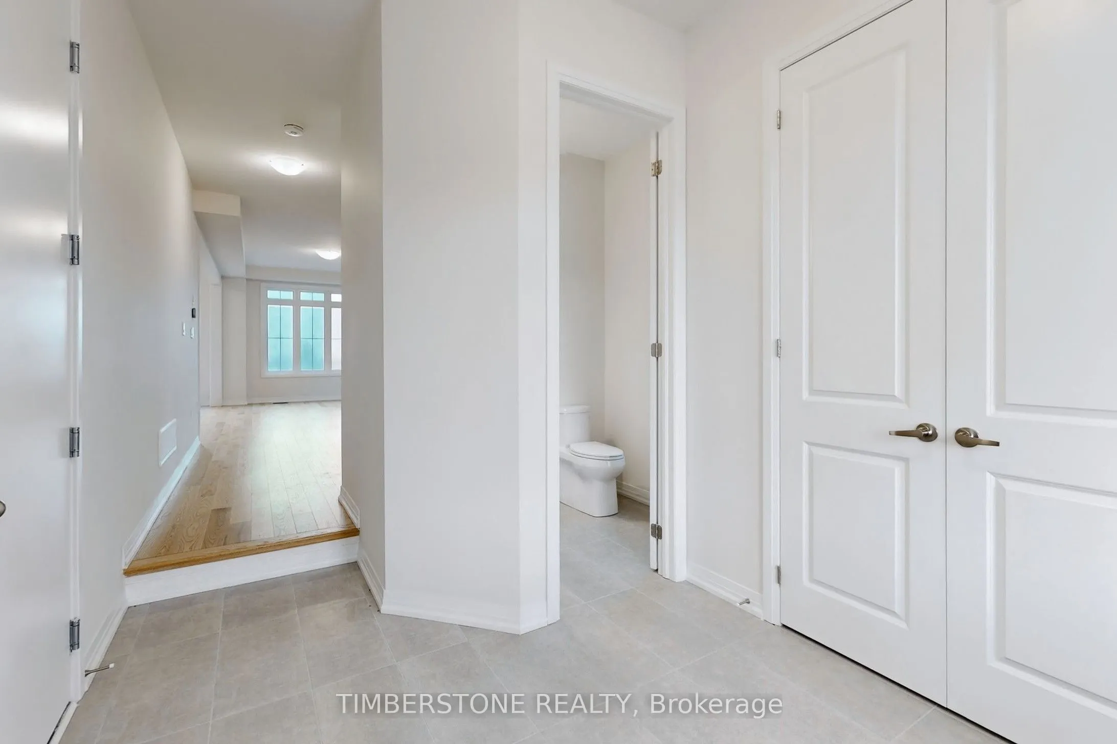 1103 Zircon Manor