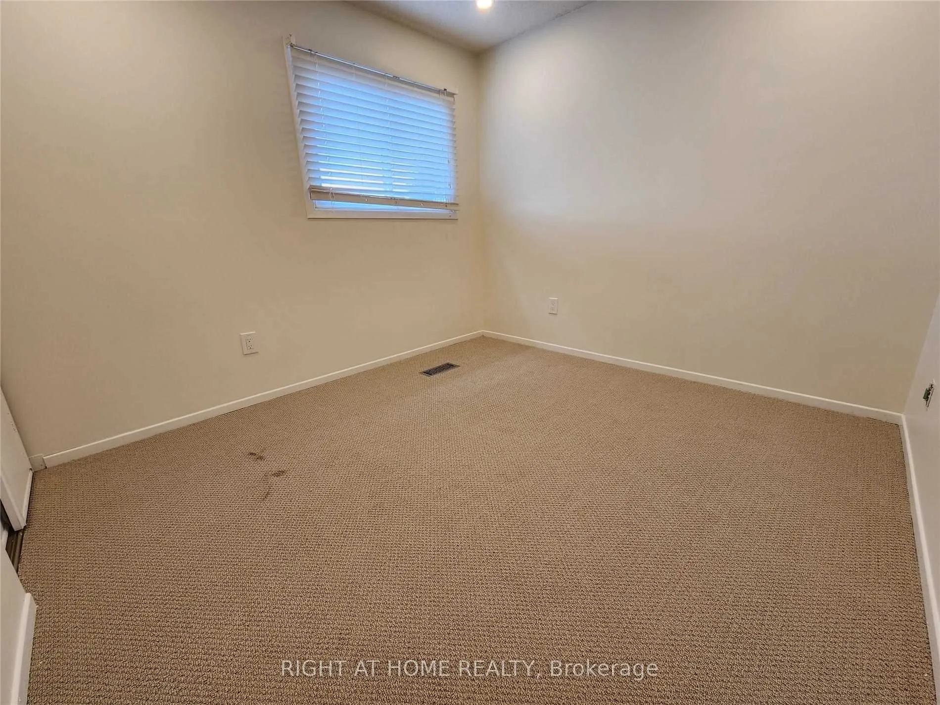 844 Crowells Street
