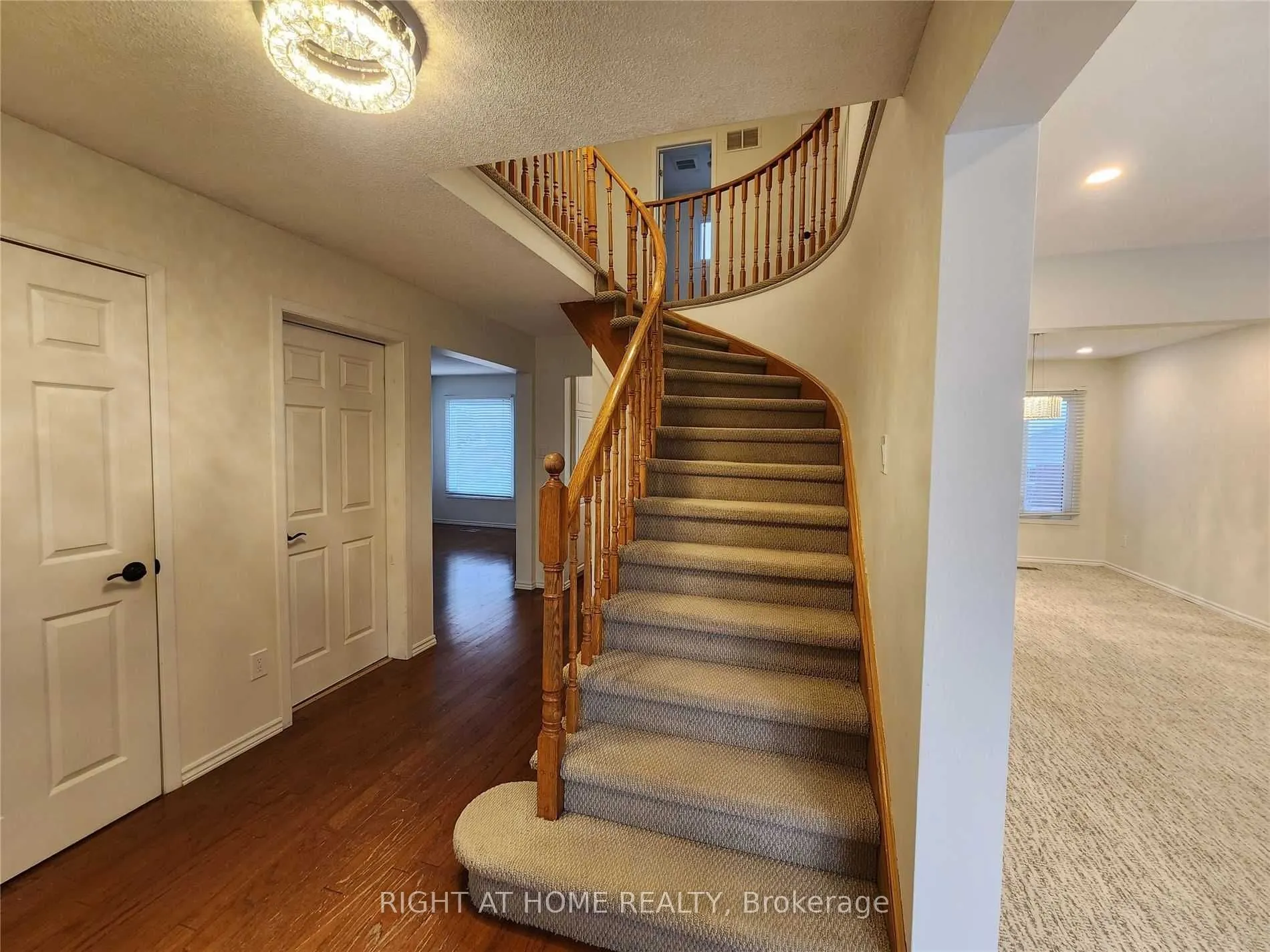 844 Crowells Street