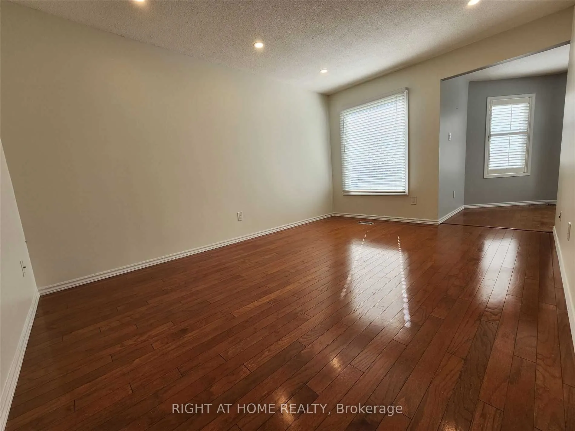 844 Crowells Street