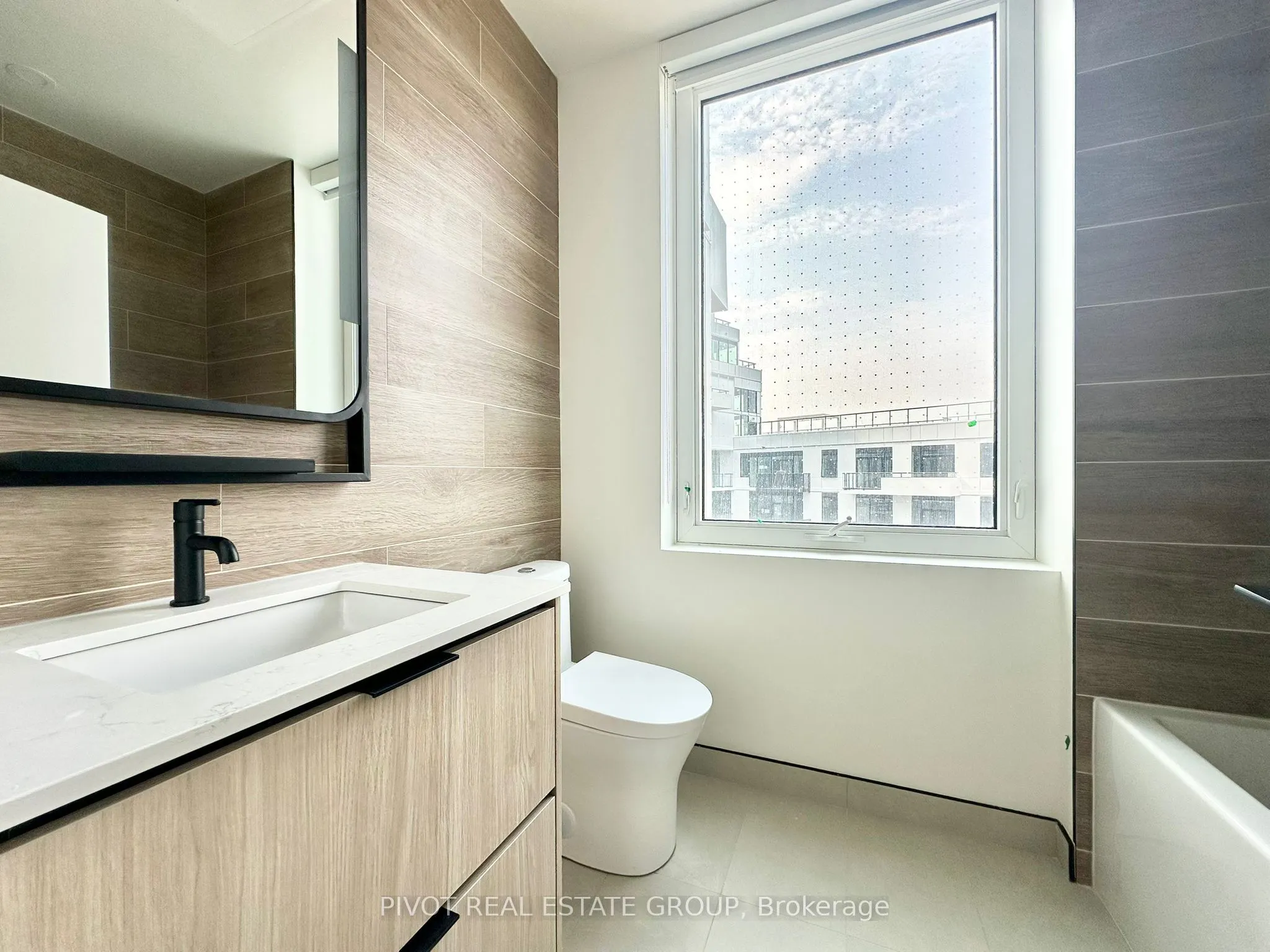 1050 Eastern Avenue, #804
